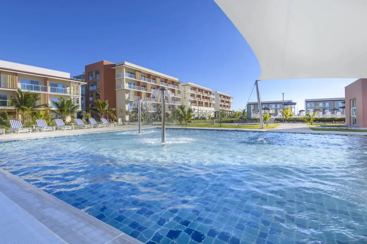 GRAND ASTON CAYO PAREDON