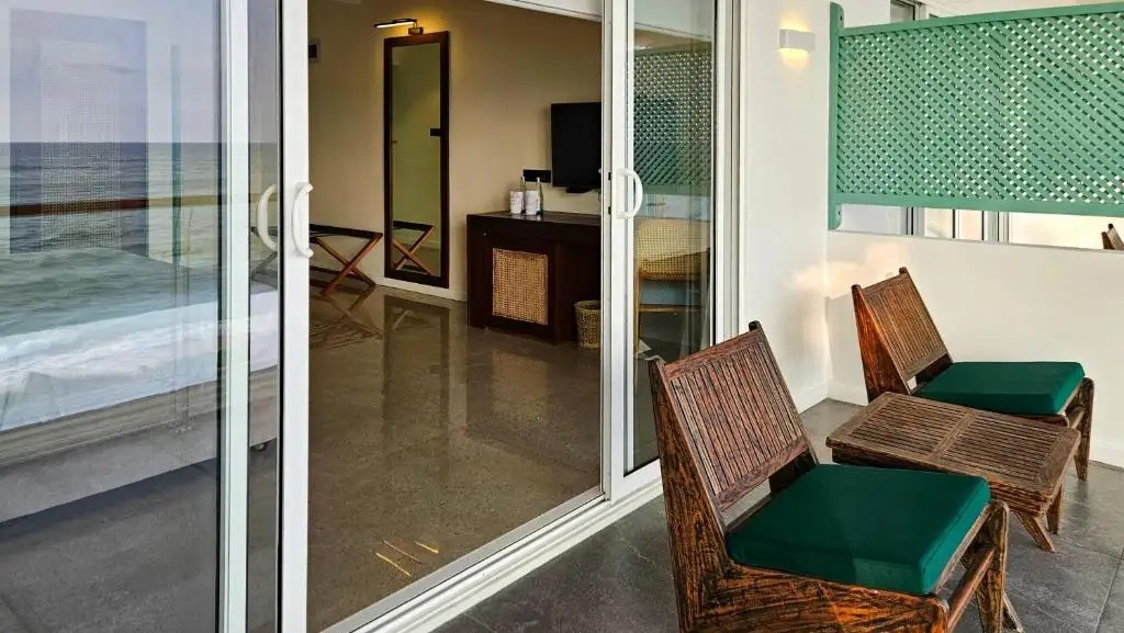 SOUTH LAKE RESORT