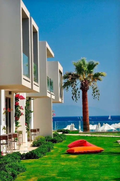 LUGGA DELUXE BOUTIQUE HOTEL & BEACH