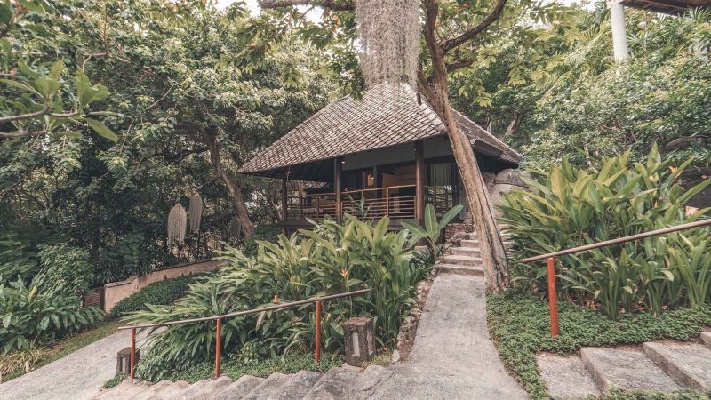 villa garden view