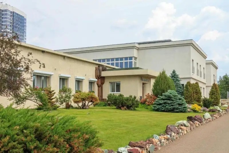 SWISS HOUSE (СВИСС ХАУС)