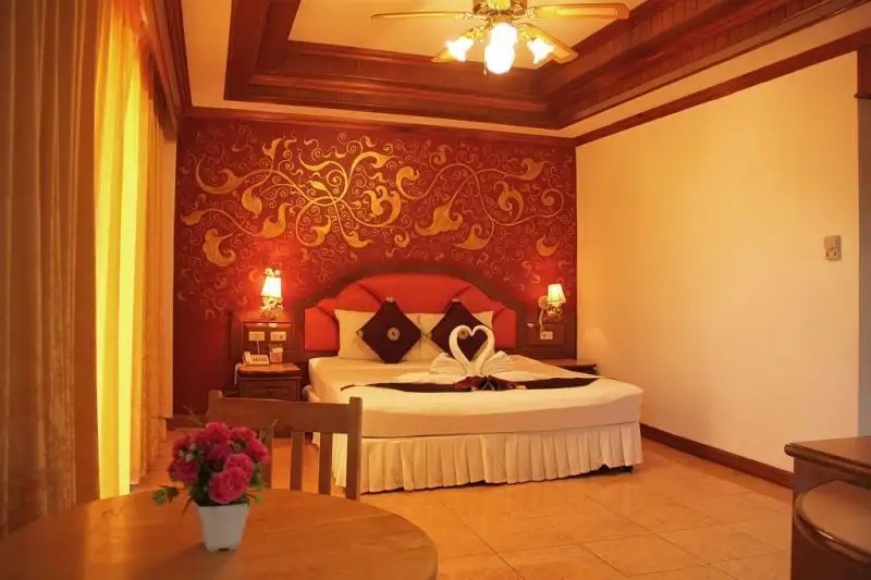 MEMORY KARON RESORT