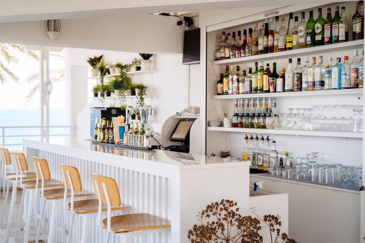 VRACHIA BEACH HOTEL & SUITES - ADULTS ONLY 16+