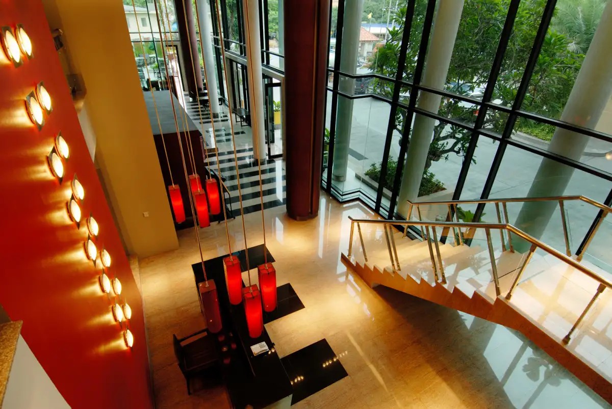 LONG BEACH GARDEN HOTEL AND PAVILION