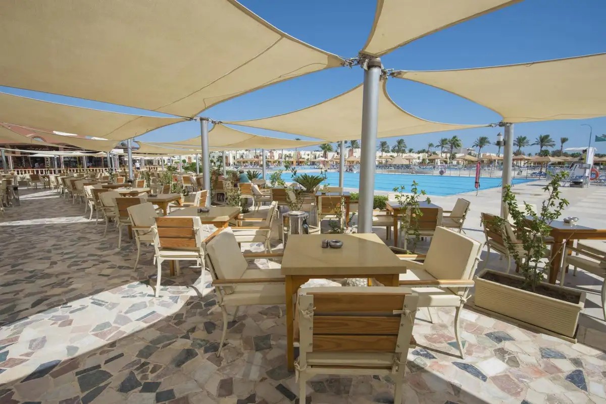 SUNRISE ROYAL MAKADI RESORT