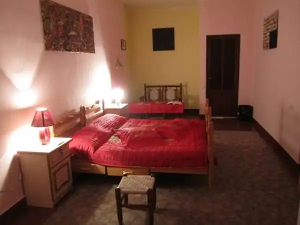 THEATRE HOSTEL
