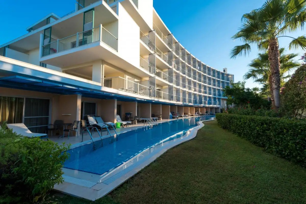 TUI BLUE BARUT ANDIZ ADULTS ONLY 16+