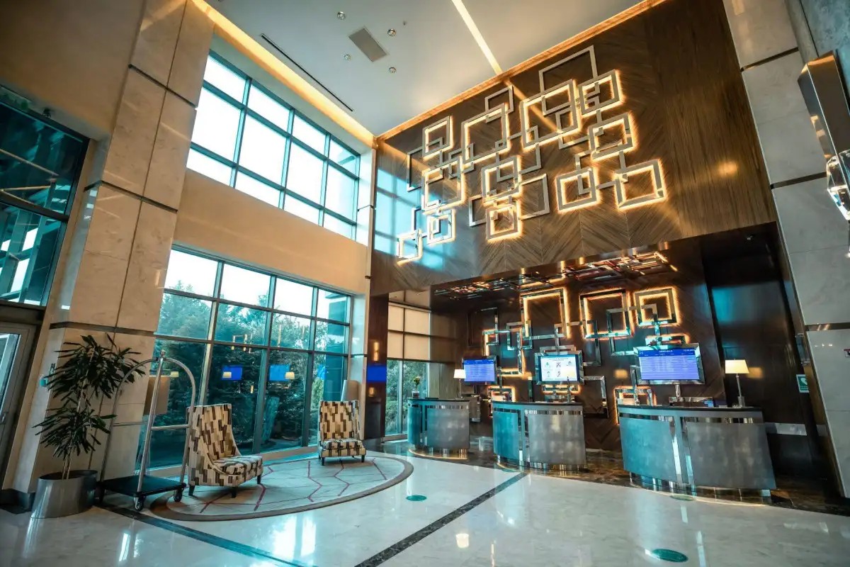 FLY INN BAKU (EX.SHERATON BAKU AIRPORT)