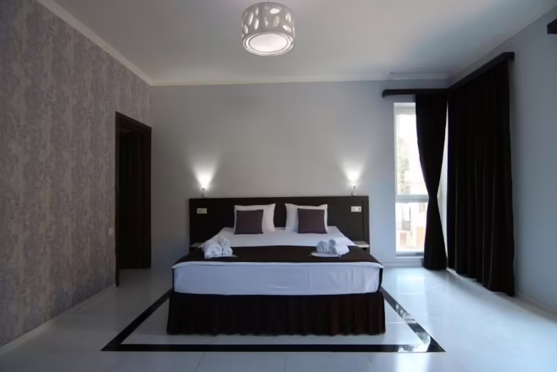 THE ONE HOTEL