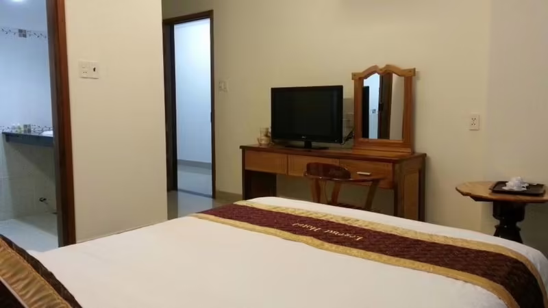 LEGEND HOTEL