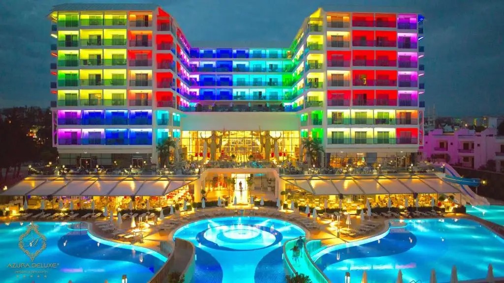AZURA DELUXE RESORT & SPA