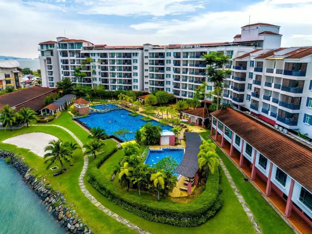DAYANG BAY APARTMENT & RESORT