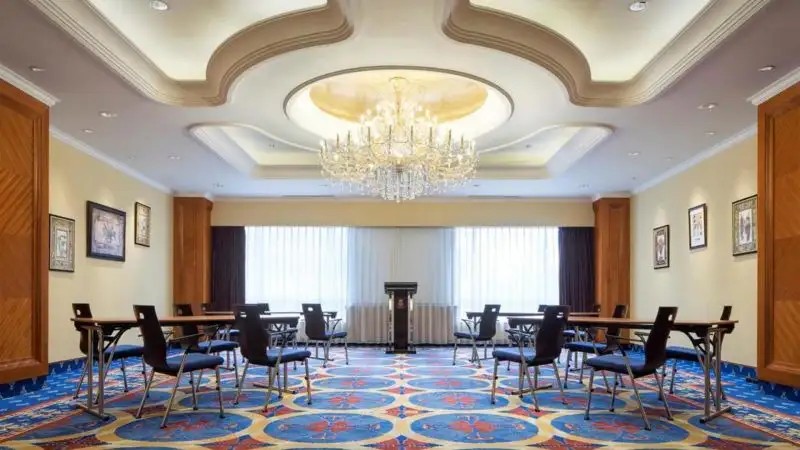 HONGQIAO JIN JIANG HOTEL