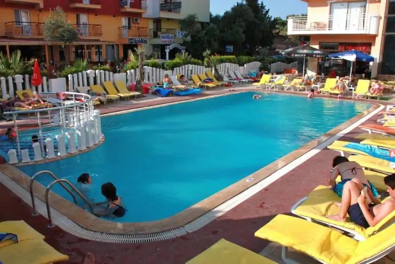 MUTLU APART