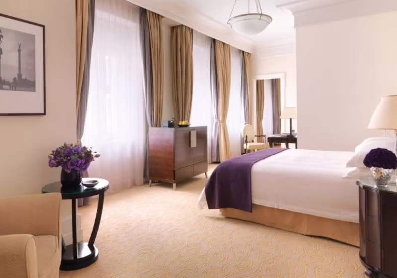 FOUR SEASONS HOTEL GRESHAM PALACE