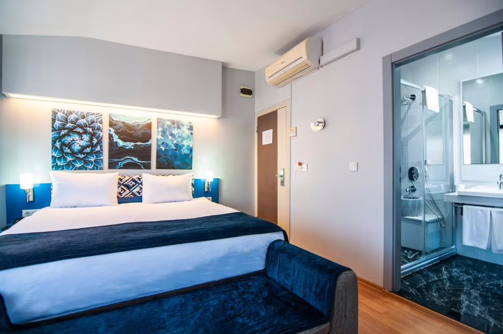 LAPIS INN HOTEL & SPA (EX. AMBASSADOR)