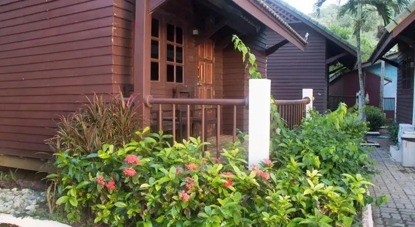 NAITHON BEACH RESORT