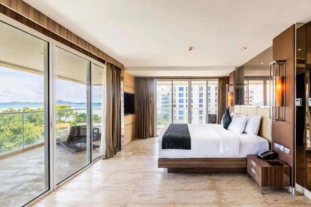 THE SANCTUARY RESORT PATTAYA BW SIGNATURE COLLECTION (EX. THE SANCTUARY PHRATAMNAK PATTAYA HOTEL)