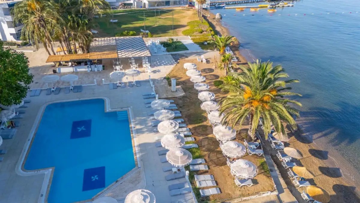 LADONIA HOTELS LUNA BEACH RESORT (EX. REGULUS BEACH RESORT)