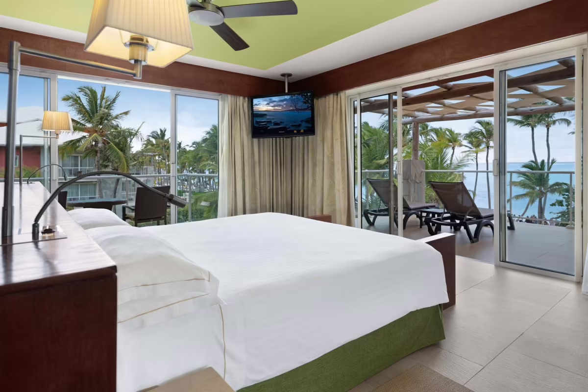 PREMIUM LEVEL AT BAVARO PALACE (EX. CLUB PREMIUM DELUXE BARCELO BAVARO PALACE)