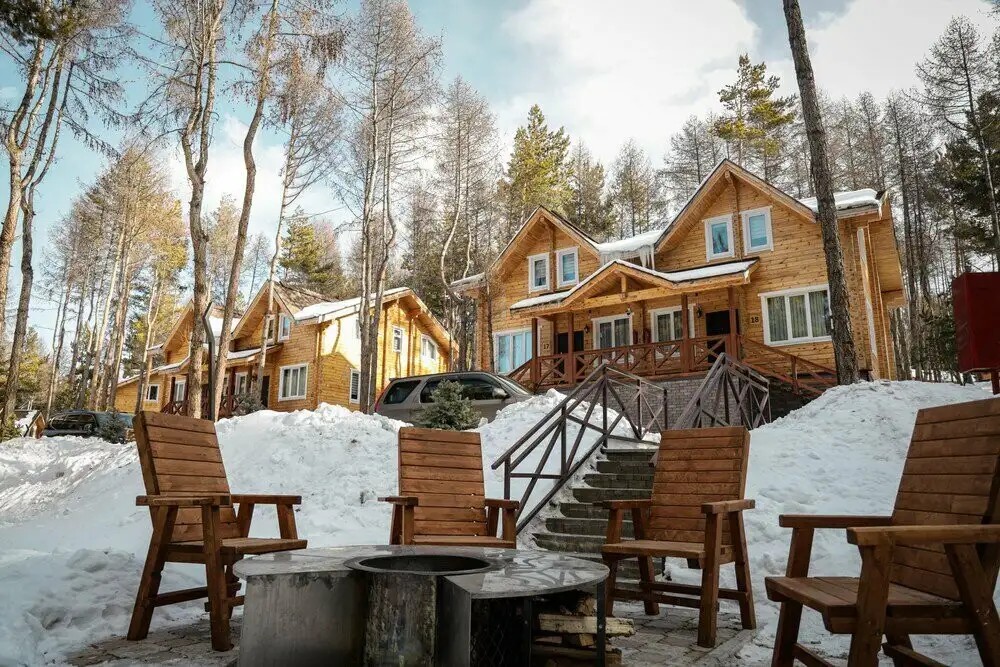 SKI PARADISE