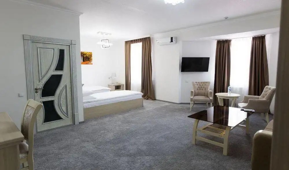 ALEXANDER HOTEL