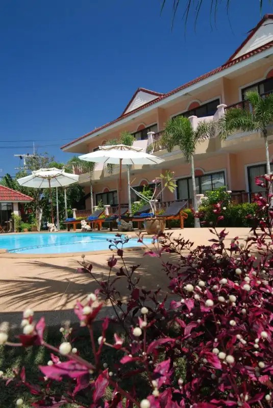 LANTA SEAFRONT RESORT