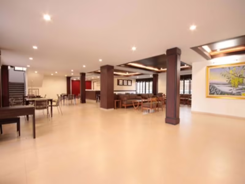 PARAGON SUITES RESORT