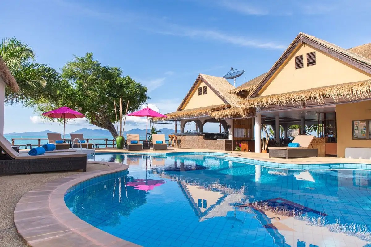 ADARIN BEACH RESORT (EX. NEW LAPAZ VILLA)