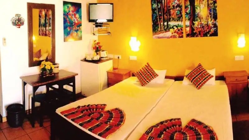 BLUE NOTE HOTEL