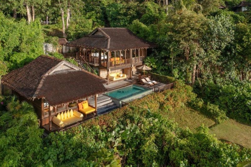 beachfront pool villa suite