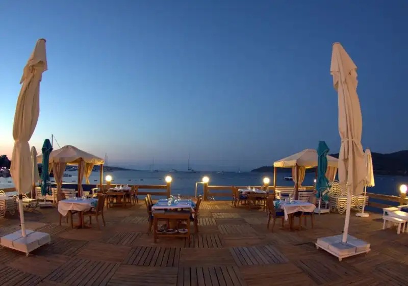 BEYAZ SUITE