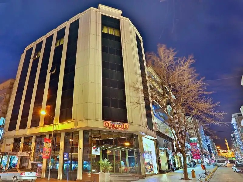 GRAND MADRID (LALELI)