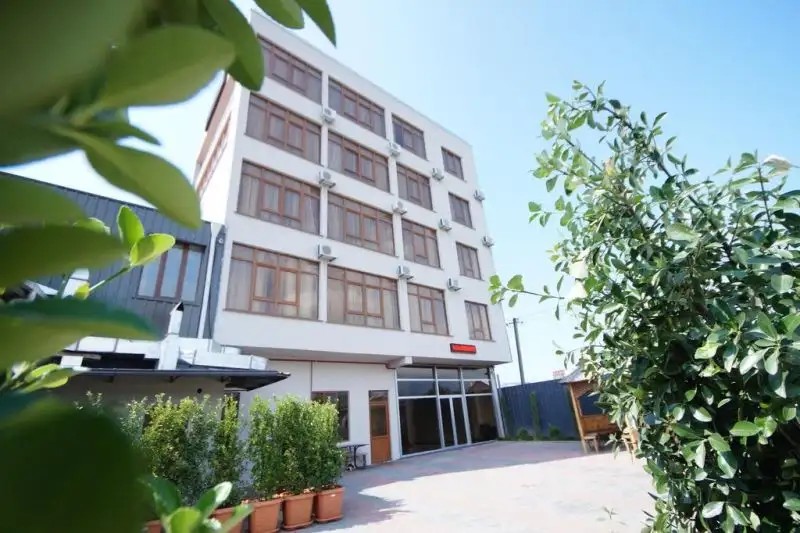 725 HOTEL