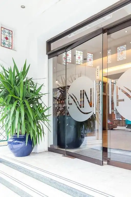 AVNI HOTEL KENSINGTON