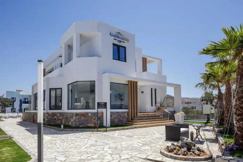 GOLDEN BAY HOTEL & BUNGALOWS