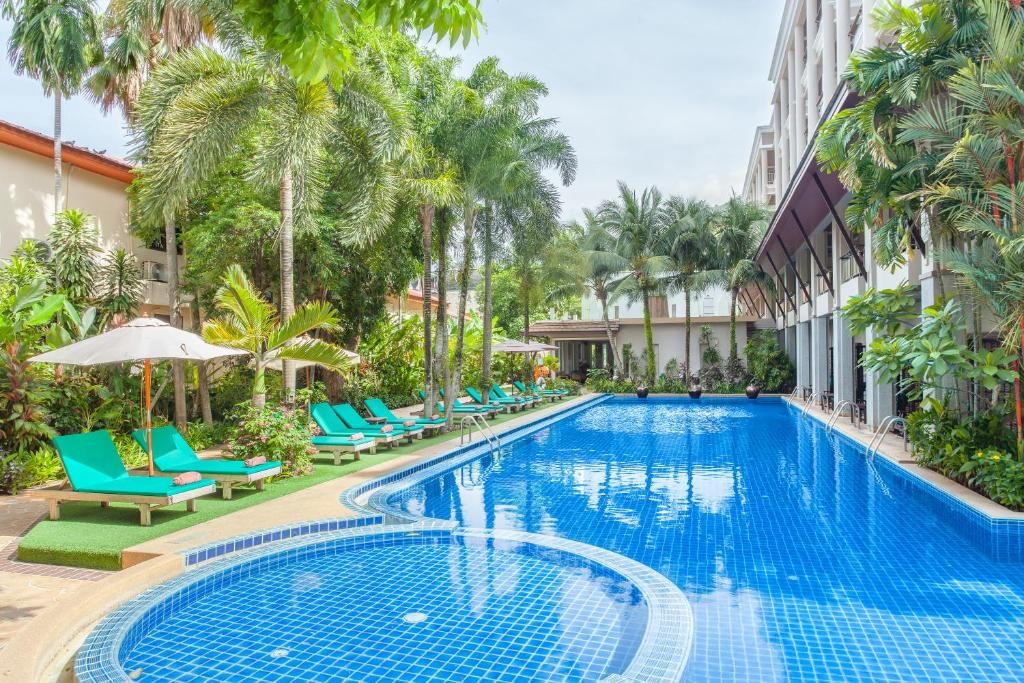 THANTHIP BEACH RESORT