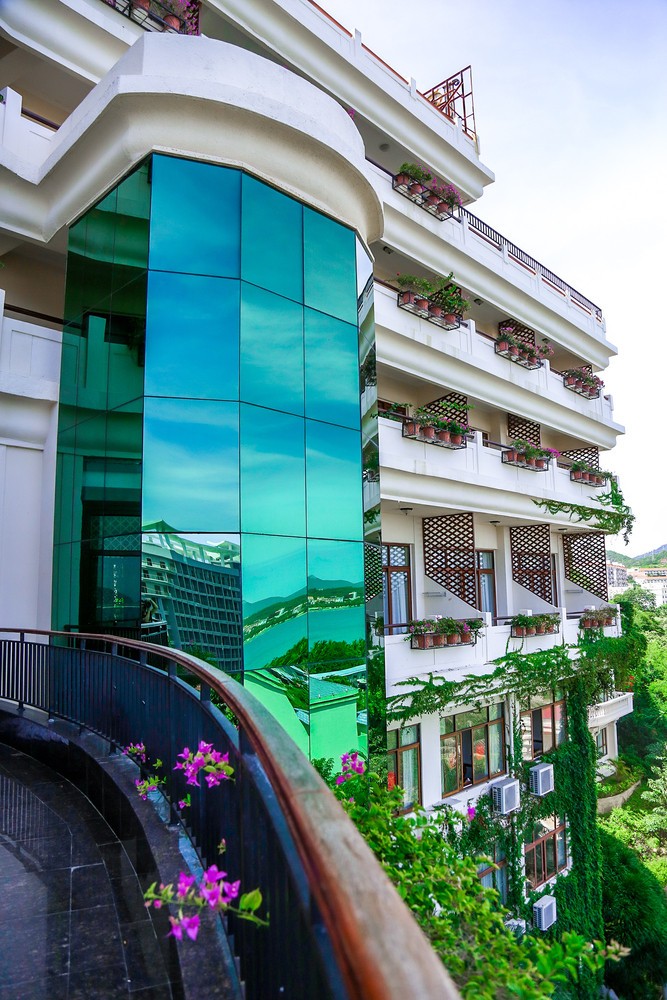 SANYA YUHUAYUAN SEAVIEW HOTEL