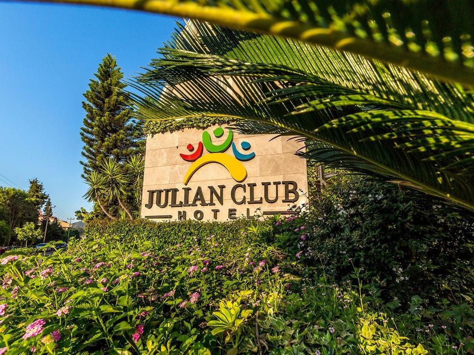 JULIAN CLUB