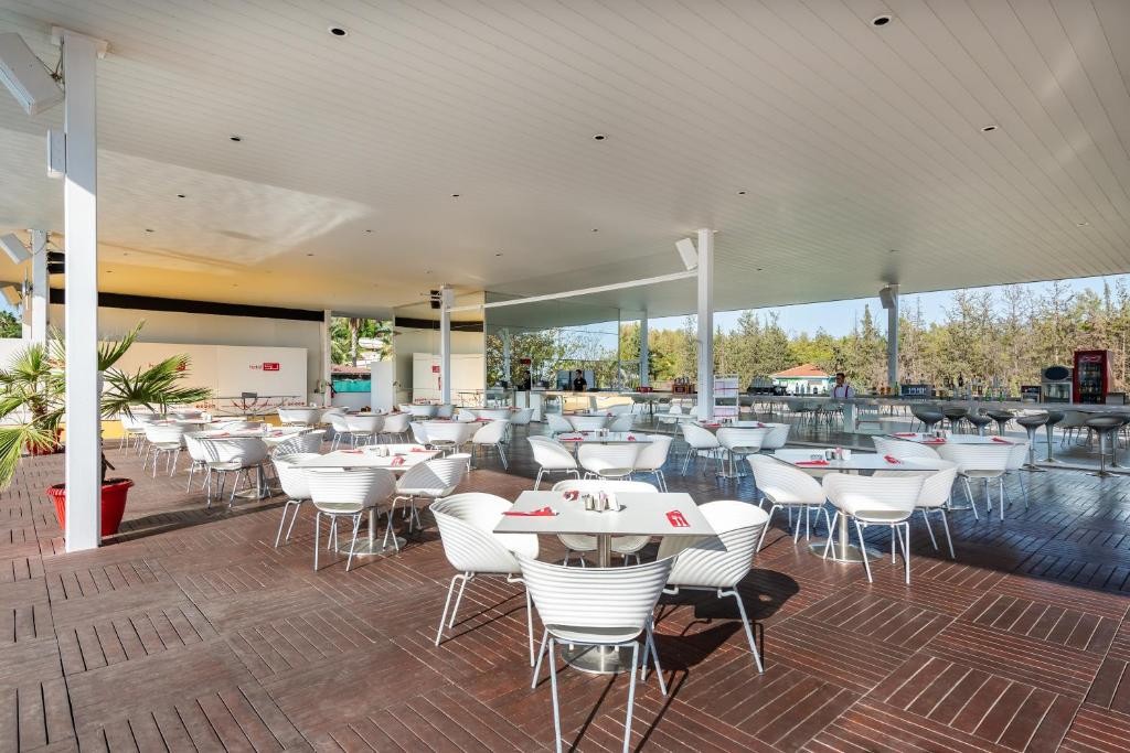 HOTEL SU (EX. SU & AQUALAND; HILLSIDE SU)