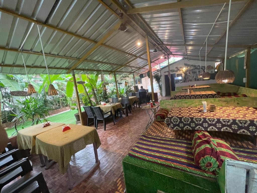 SAMANTHA INN