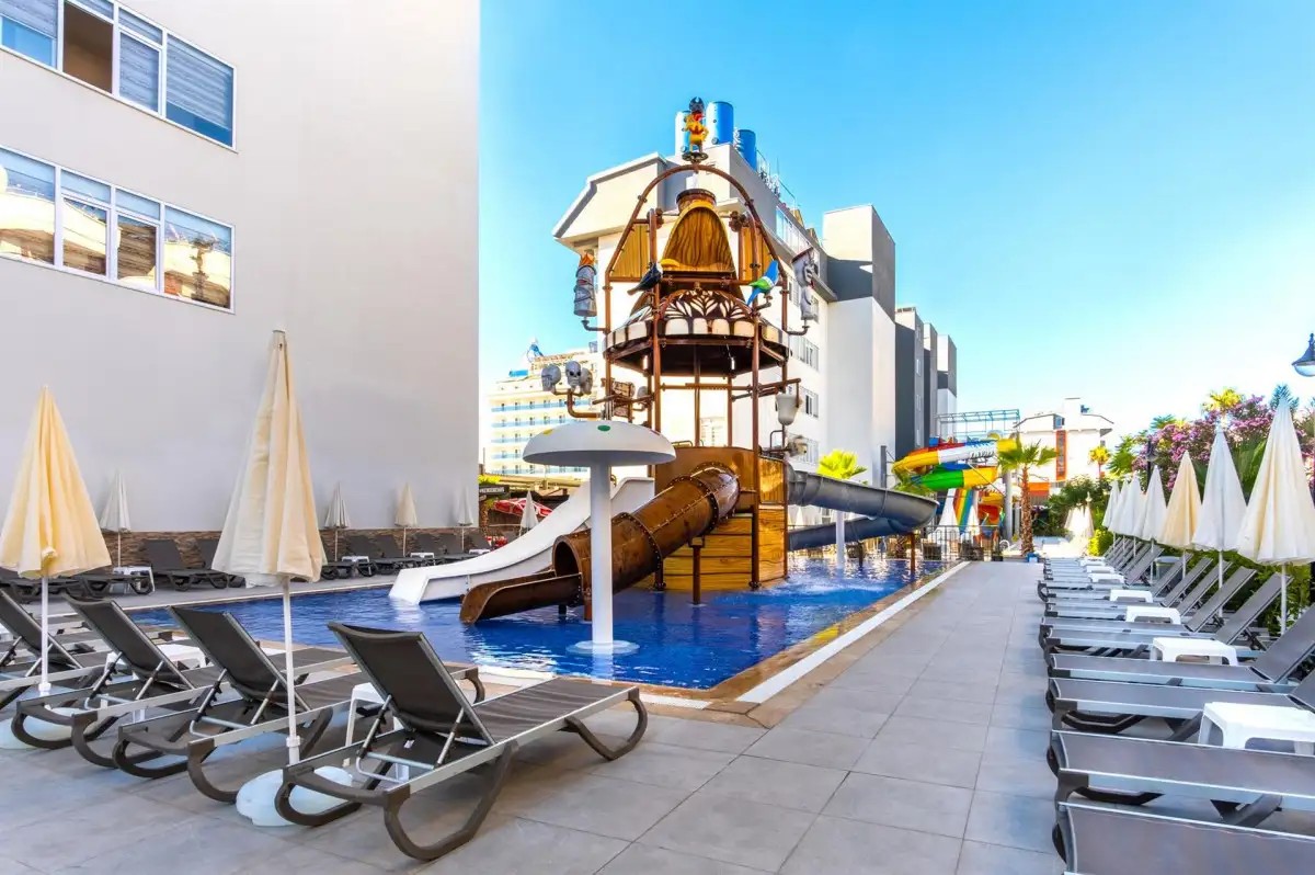 GRAND KOLIBRI PRESTIGE & SPA