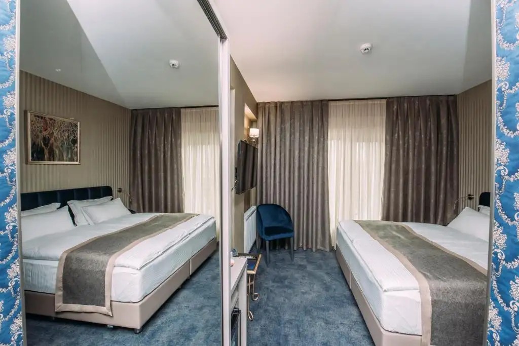 SAPPHIRE HOTEL & SPA