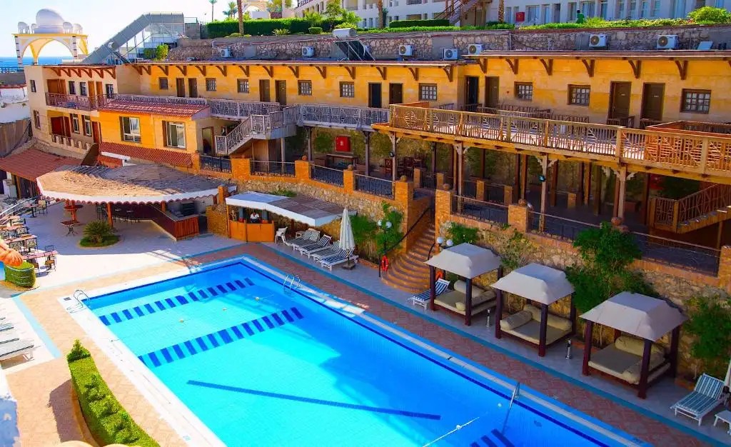 NAAMA BLUE (EX. BAY VIEW HOTEL)
