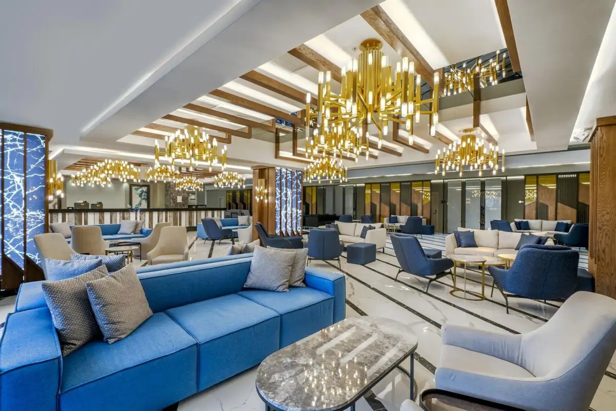 ARNOR DE LUXE HOTEL & SPA