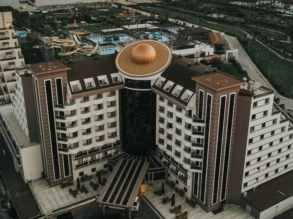 SATURN PALACE RESORT