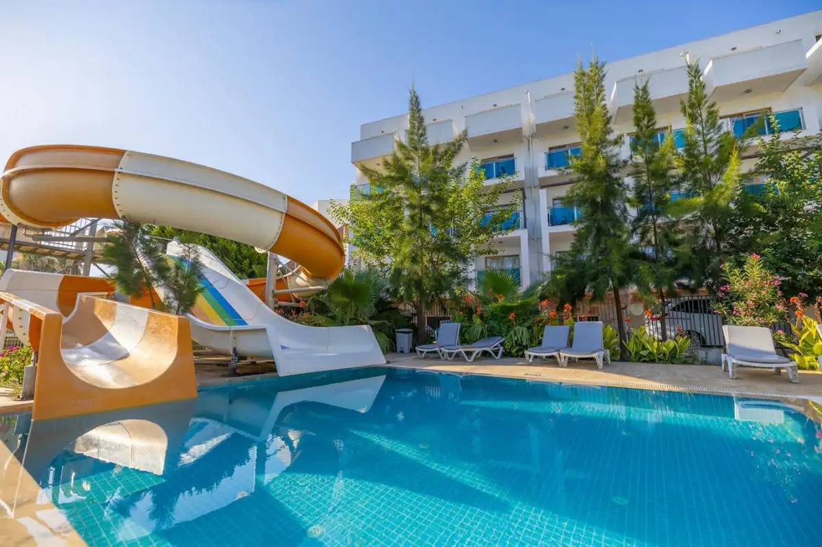 LADONIA HOTELS LUNA BEACH RESORT (EX. REGULUS BEACH RESORT)