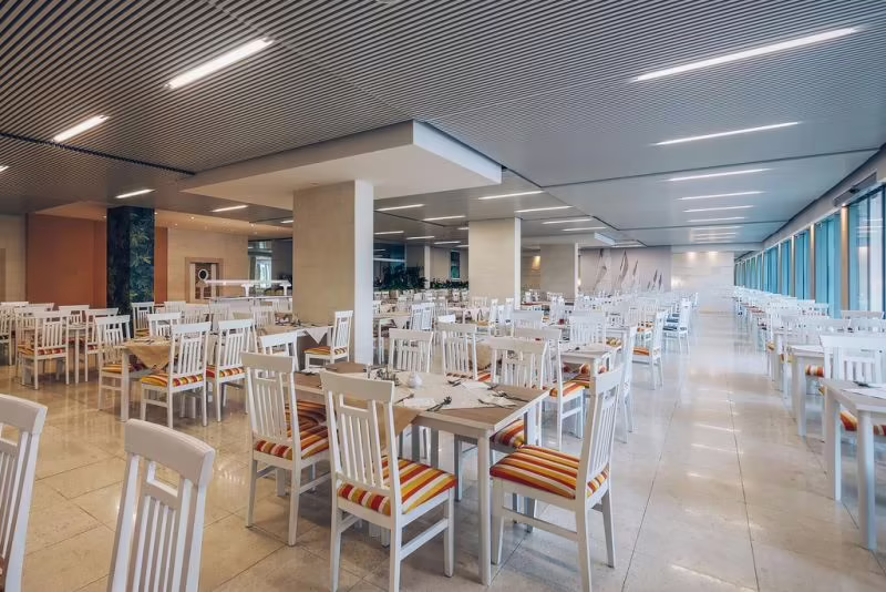 CARINE HOTEL DELFIN (EX. IBEROSTAR BIJELA DELFIN) 