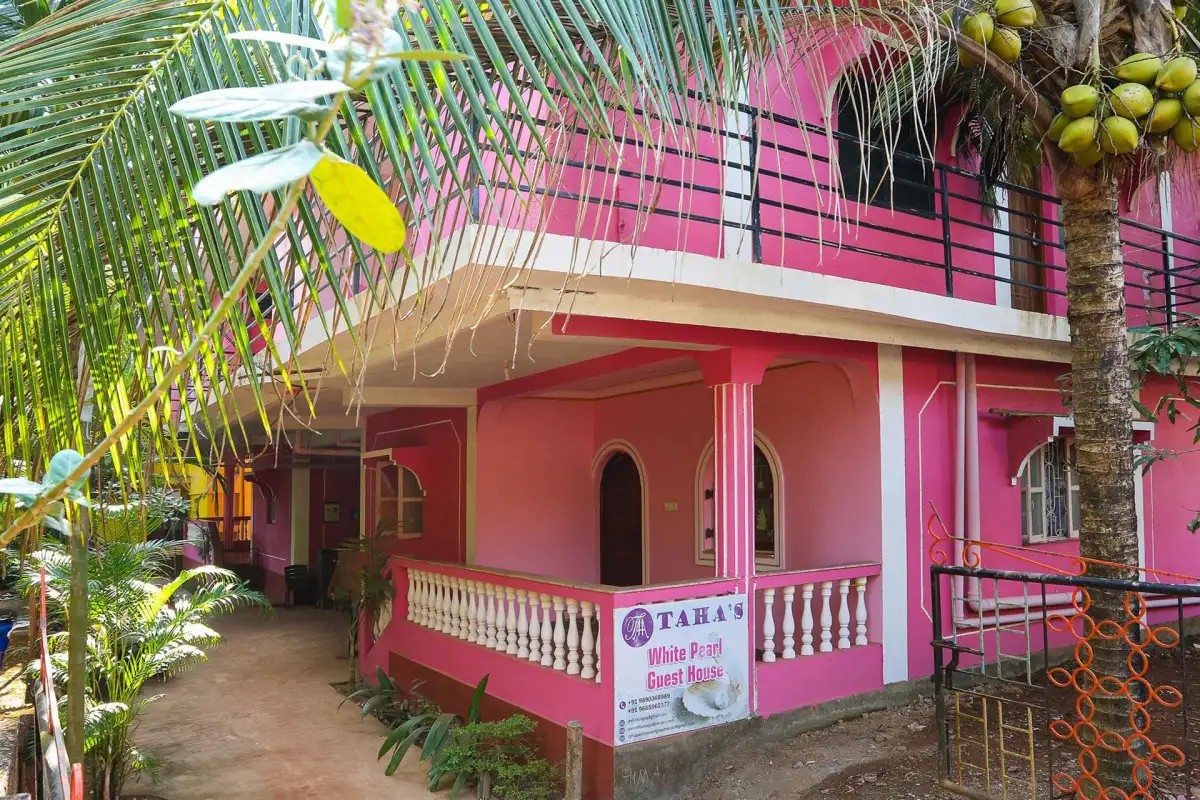 TAHA WHITE PEARLS (EX. SAVITRI GUEST HOUSE)