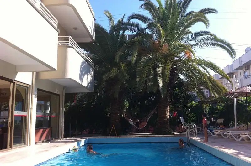 GREEN PALM HOTEL